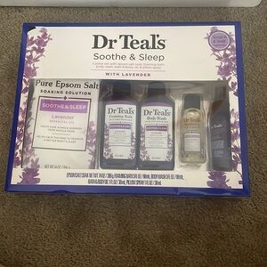Dr teals soothe and sleep gift set NEW